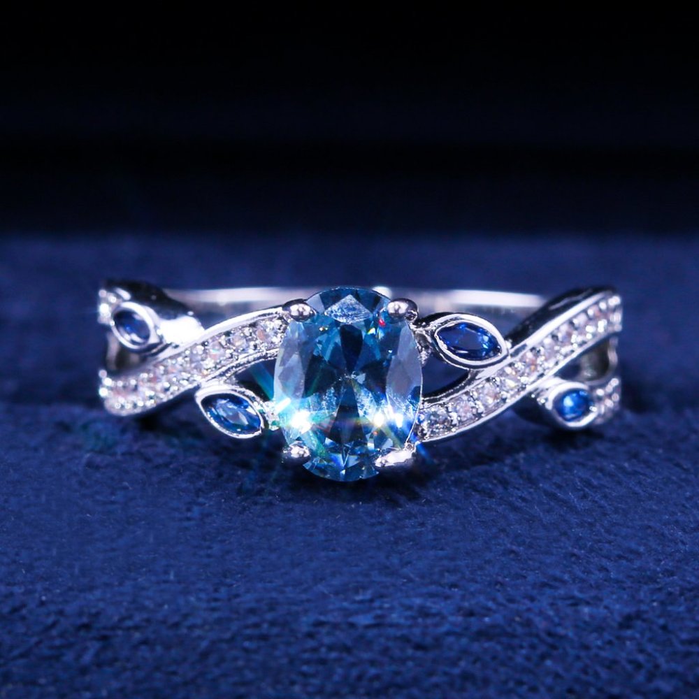 Oval Royal Blue Gemstone Cross Vines Elegant Silver Ring for Women, VIP474